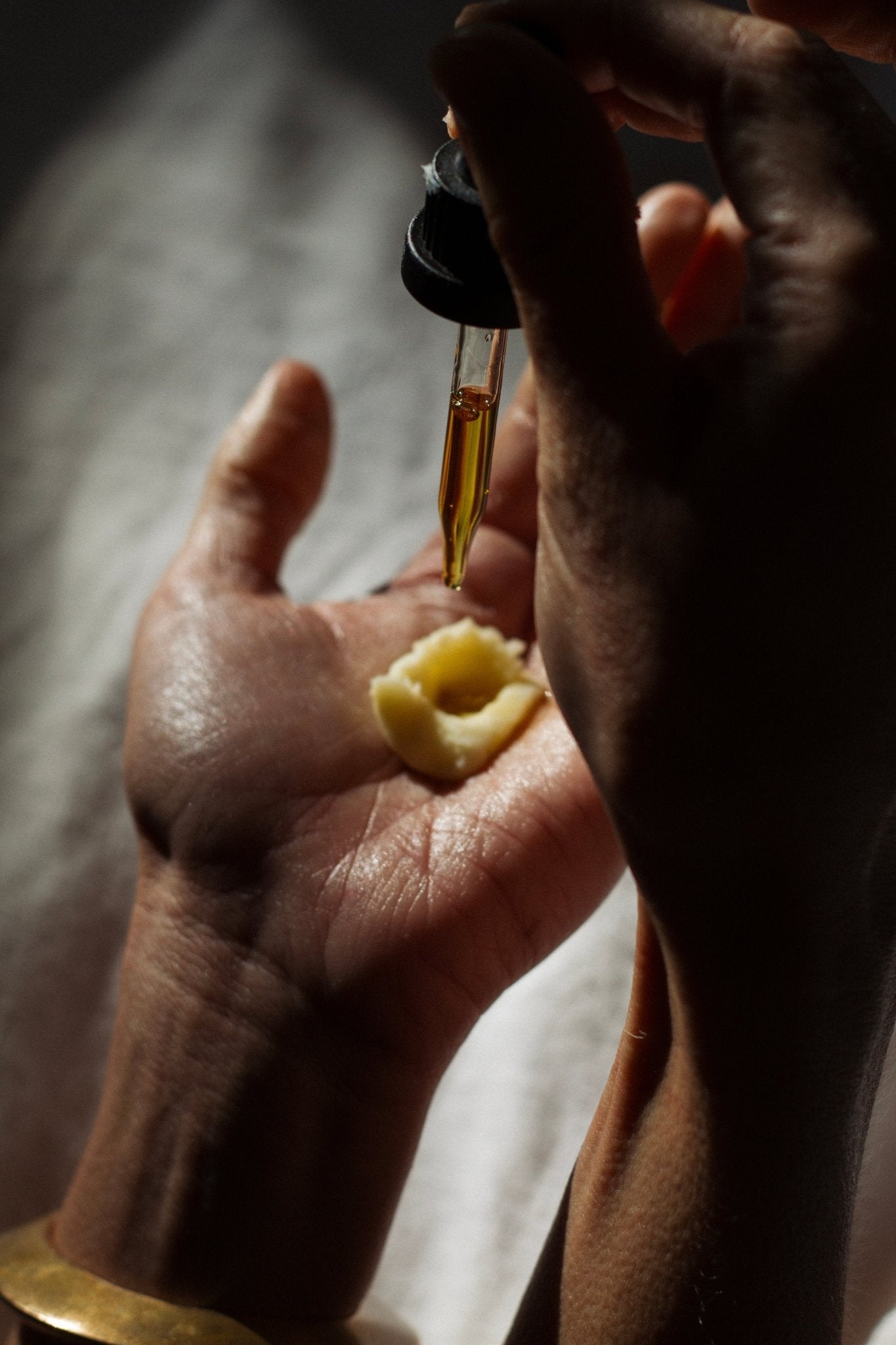Emanations Profound Face Oil Tallow Emu Champa Tuberose Ginger